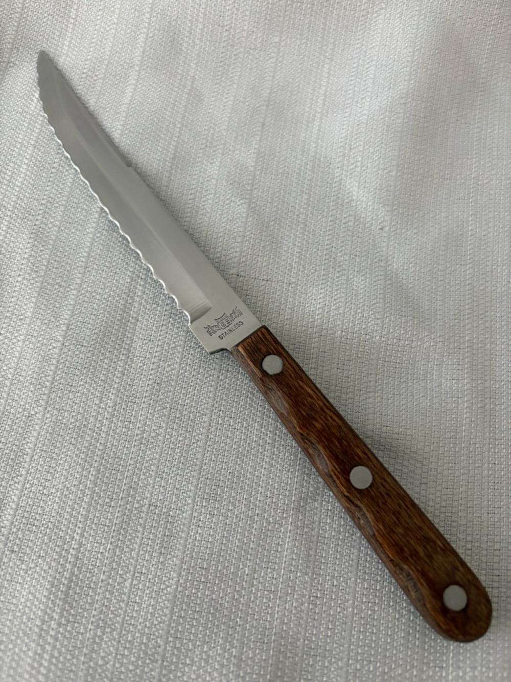 Vintage Stainless Serrated Knife Wood Handle 
R.S. Made in Japan Exc Cond
(F144)